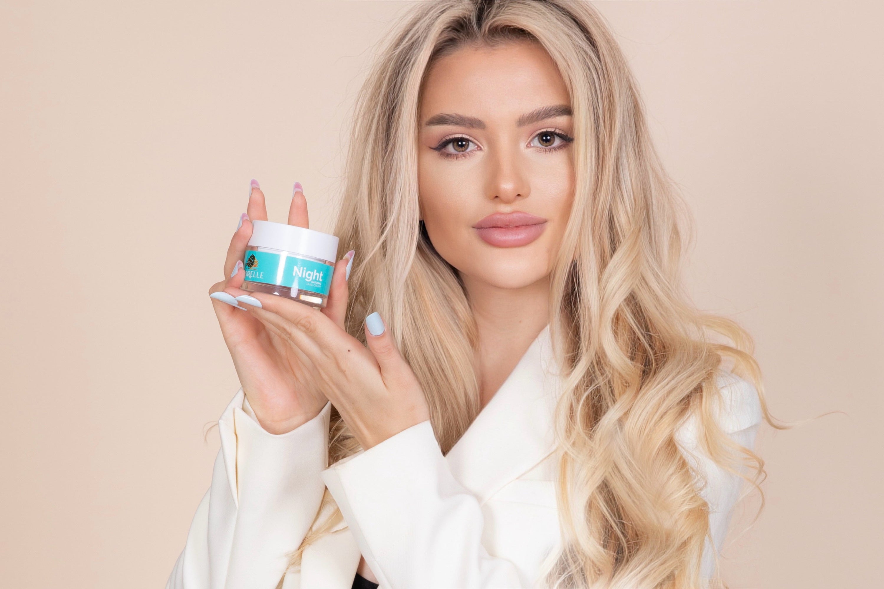 Cremă naturală pentru ten sensibil: Alegerea sigură pentru pielea delicată